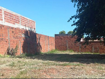 Terrenos perto do Vila Grill Conc�rdia! S�o 4 lotes de 10x30